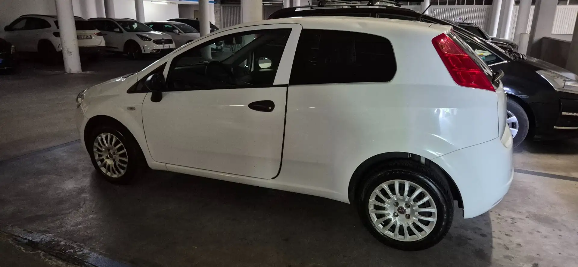Fiat Grande Punto Grande Punto 1.3 75cv Van Autocarro Tempestata Wit - 1