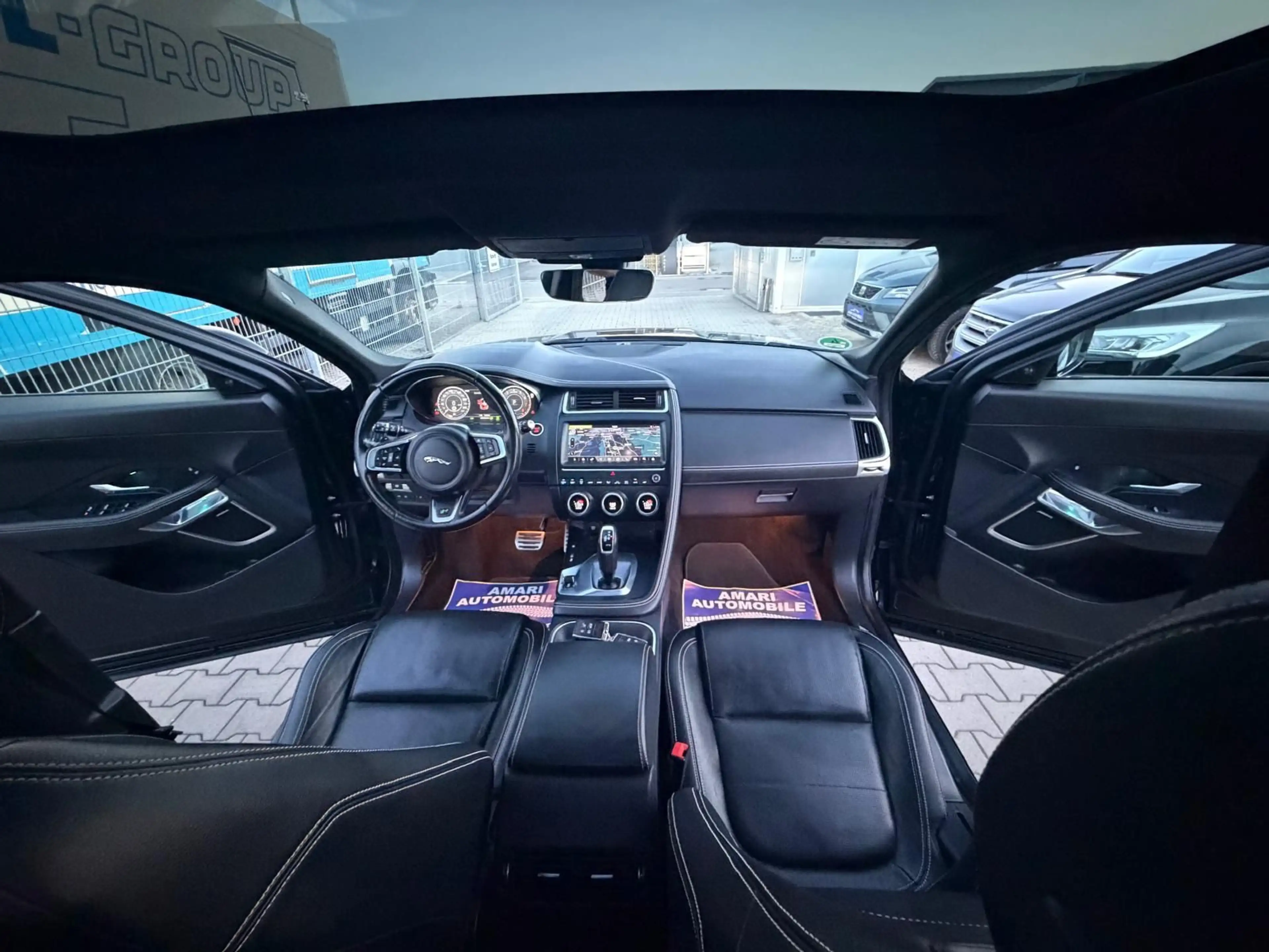 Jaguar E-Pace E-PACE R-Dynamic AWD*Pano*Automatik*SH*MFL*8Fach — photo 7