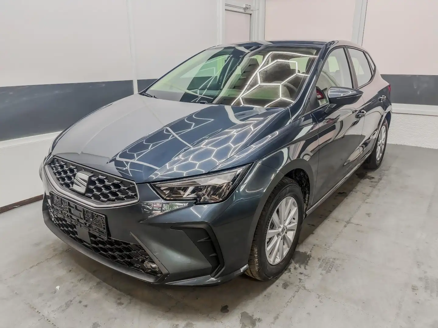 SEAT Ibiza EDITION FL RADIO KLIMA PDC 1.0 MPI 59kW/80PS EURO6 Grau - 1