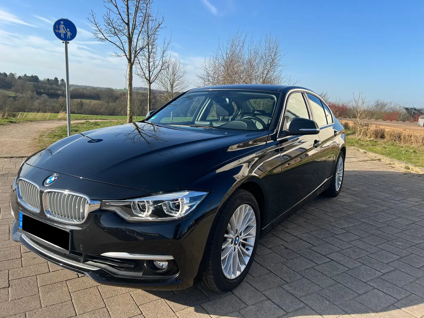 BMW 320 320 i Luxury Line Purity Negro - 1