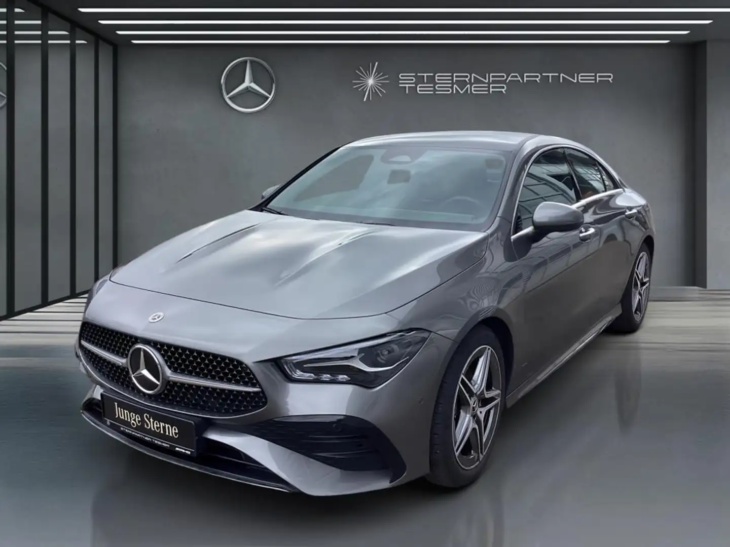 Mercedes-Benz CLA 180 AMG+MBUX+Ambiente+CarPlay+KAMERA+NAVI Grijs - 1