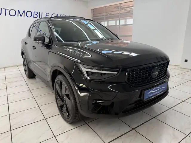 Volvo XC40 view 4