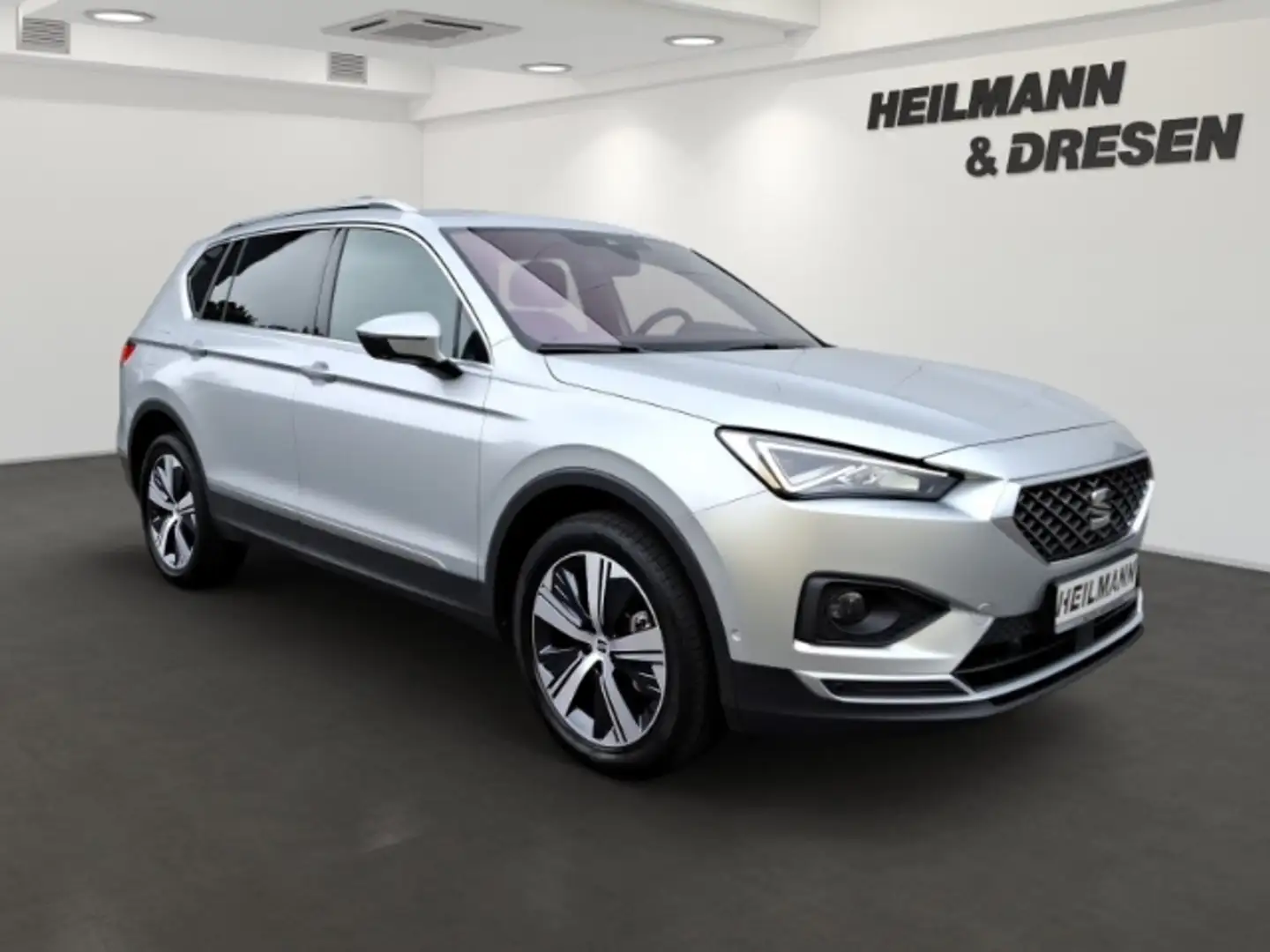 SEAT Tarraco Xcellence 4Drive 2.0 TSI DSG/Leder/ACC/Panoramadac Silber - 2