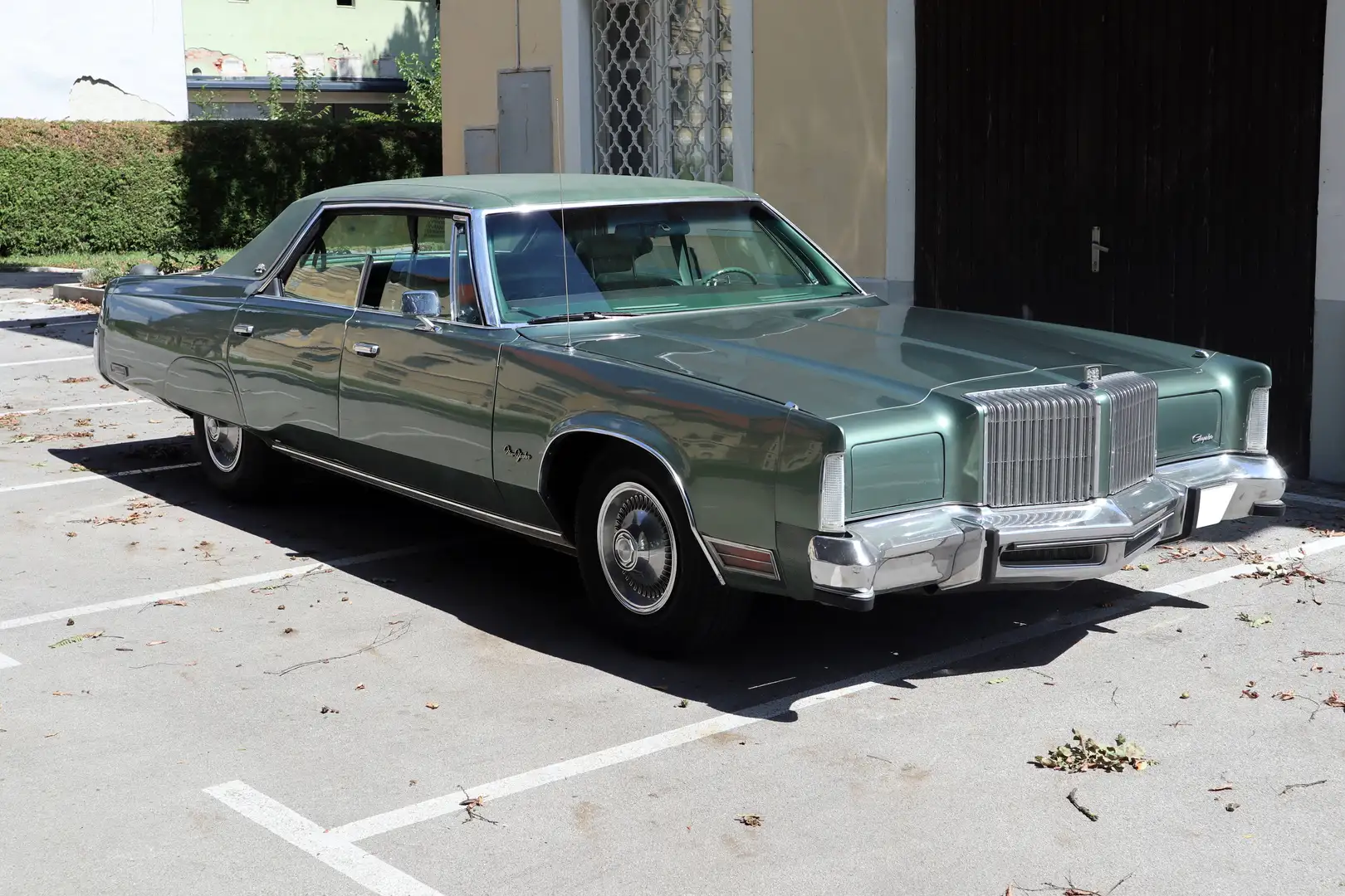 Chrysler New Yorker Broughham Grün - 1