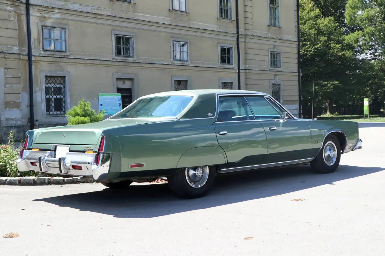 Chrysler New Yorker Broughham, foto 2