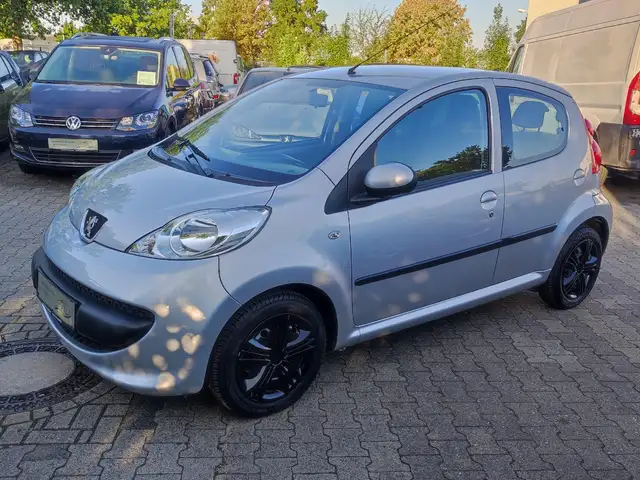 Peugeot 107 Filou Automatik Allwetterreifen