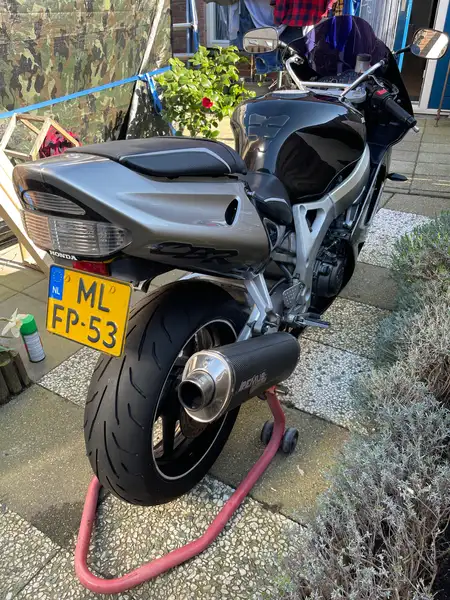 Honda CBR 900 - foto 3