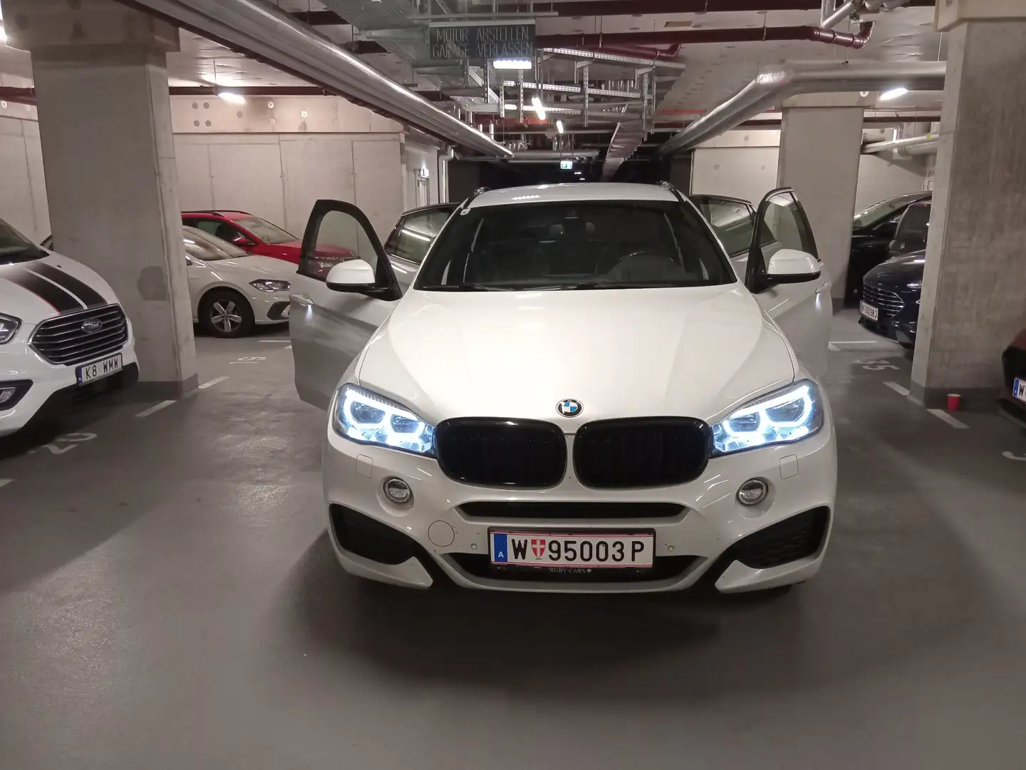 BMW X6 xDrive30d Sport Activity Coupé Aut. Weiß - 1