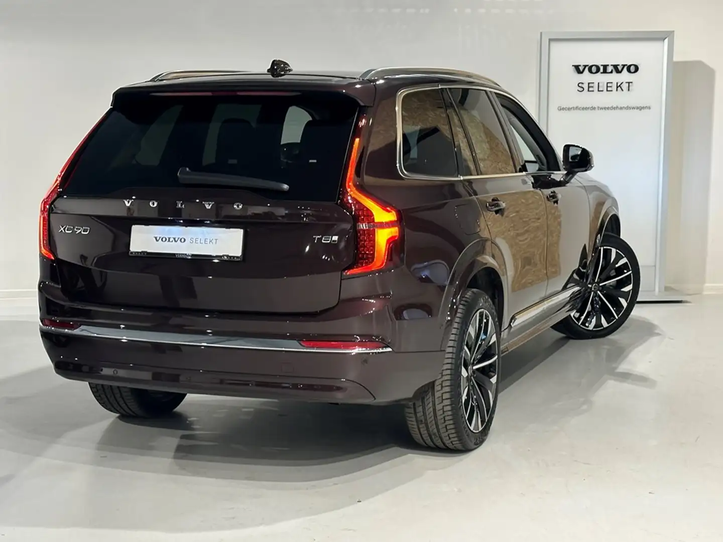 Volvo XC90 T8 Recharge MOD25 + LUCHTVERING/B&W/VENTILATIE Rood - 2