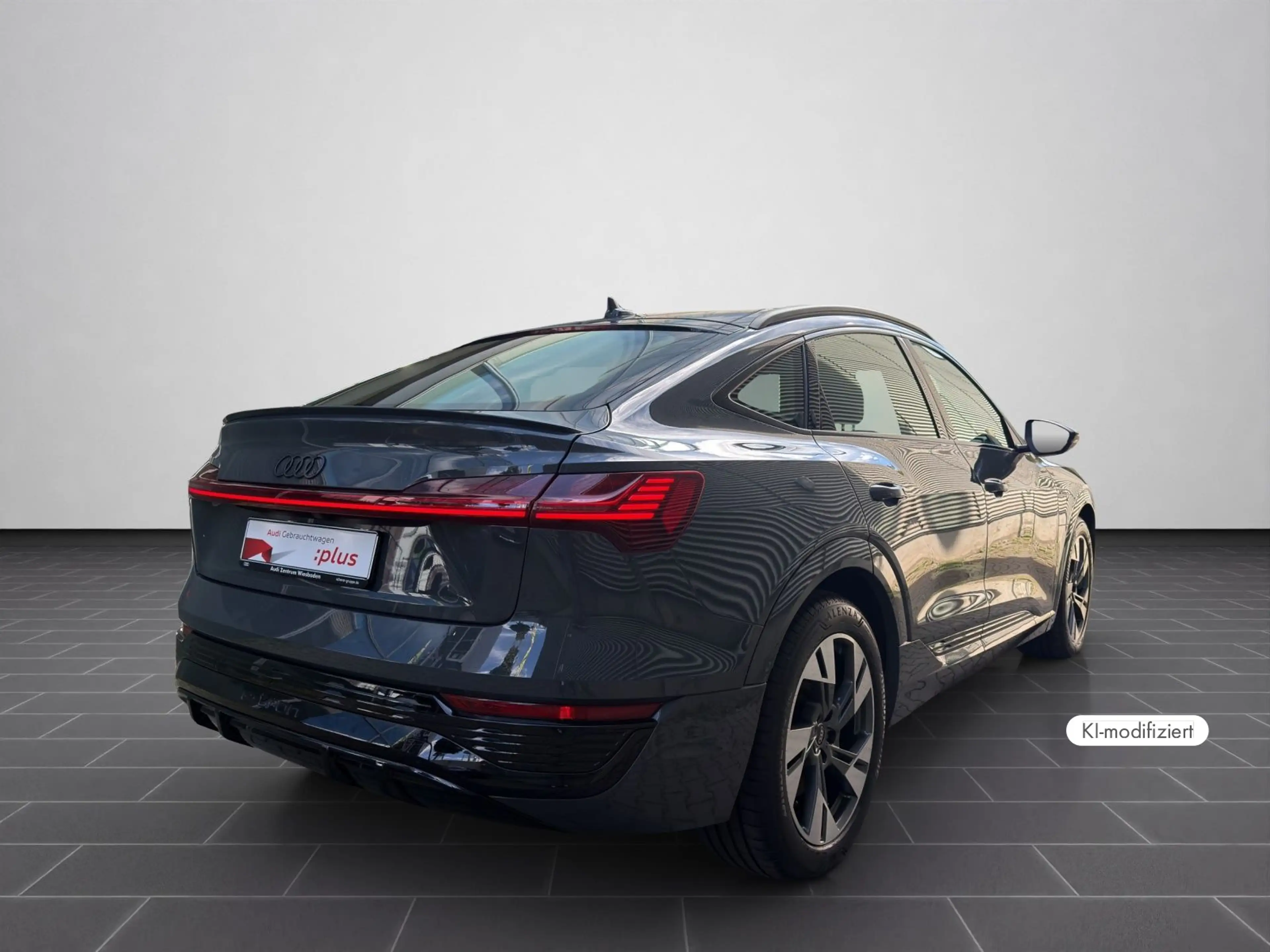 Audi Q8 e-tron S line Q8 Sportback e-tron S — photo 2