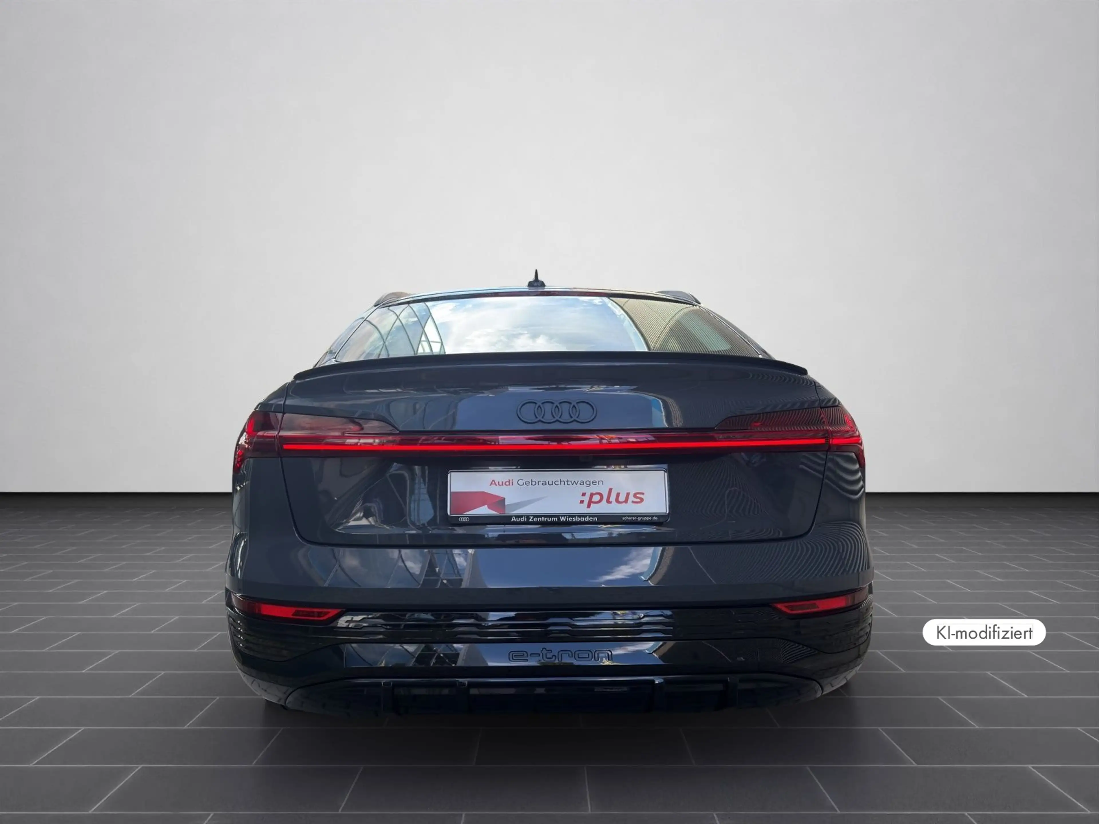 Audi Q8 e-tron S line Q8 Sportback e-tron S — photo 6