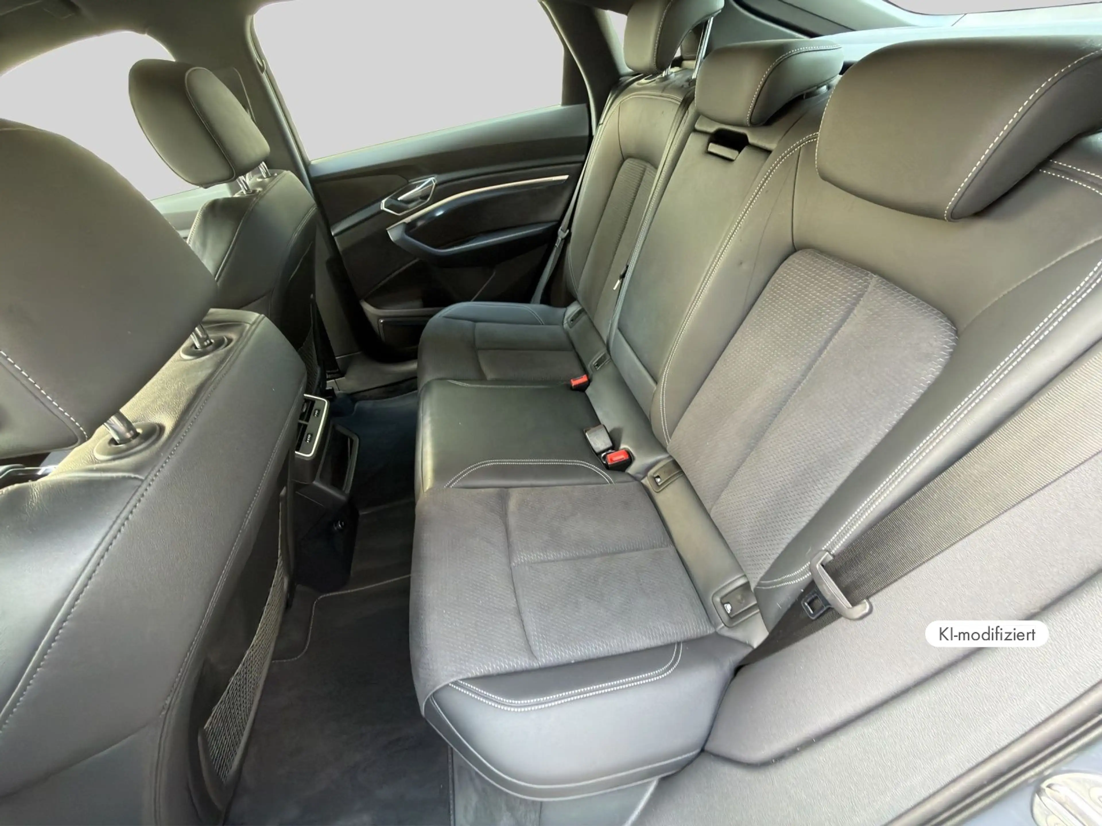Audi Q8 e-tron S line Q8 Sportback e-tron S — photo 14