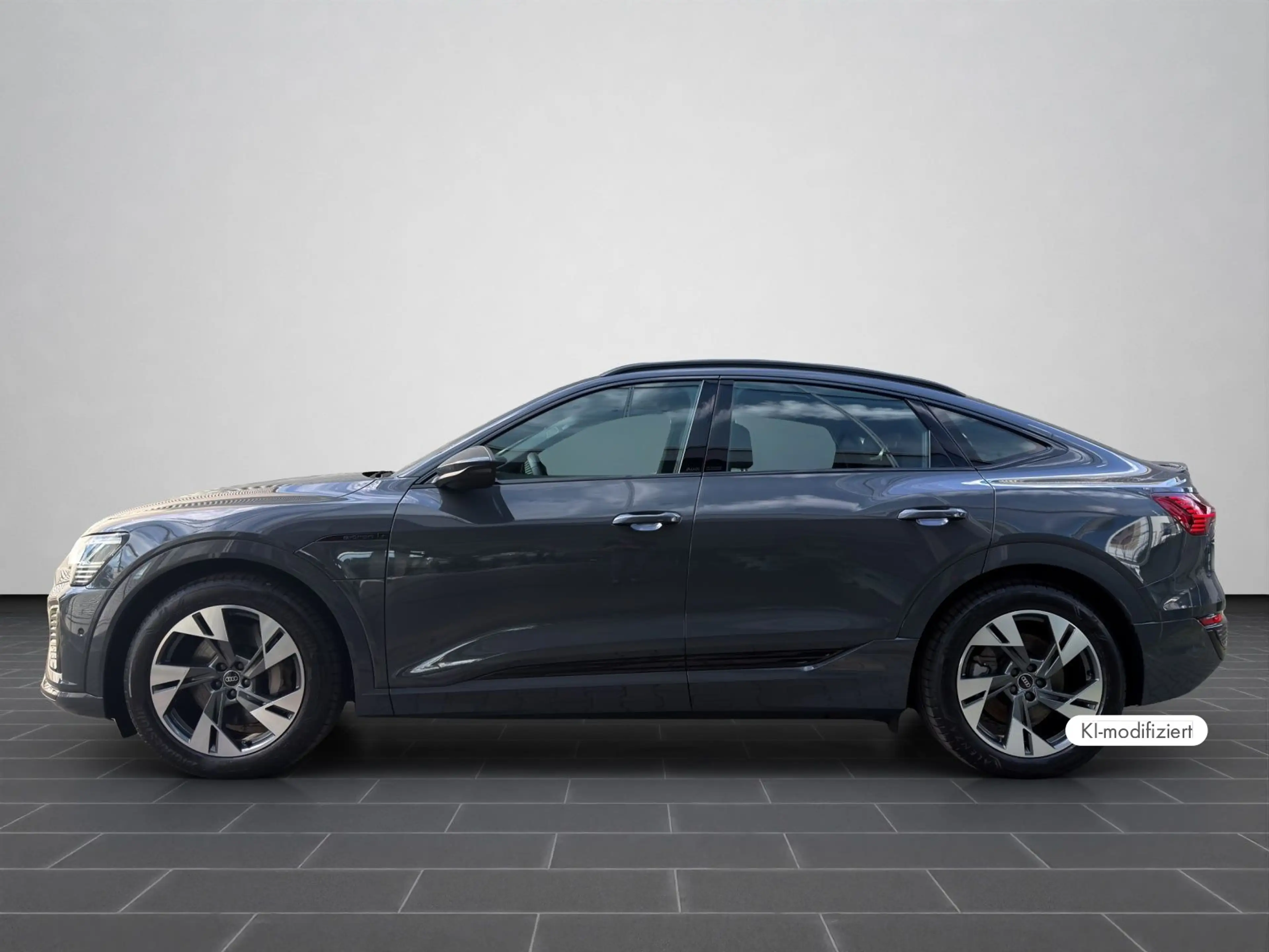 Audi Q8 e-tron S line Q8 Sportback e-tron S — photo 7