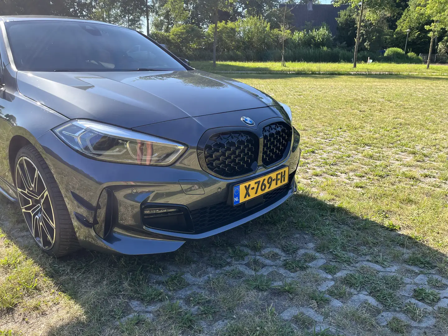 BMW 118 High Executive m performance Grijs - 2