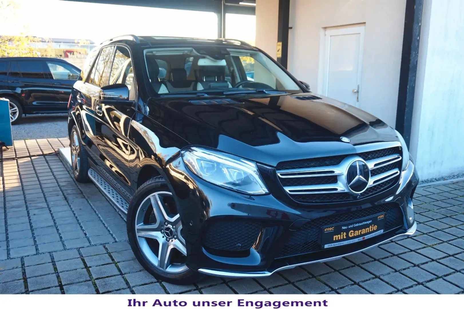 Mercedes-Benz GLE 500 4M*AMG-Line Ext&Int~Pano~B&O~Fond Ent. Schwarz - 1