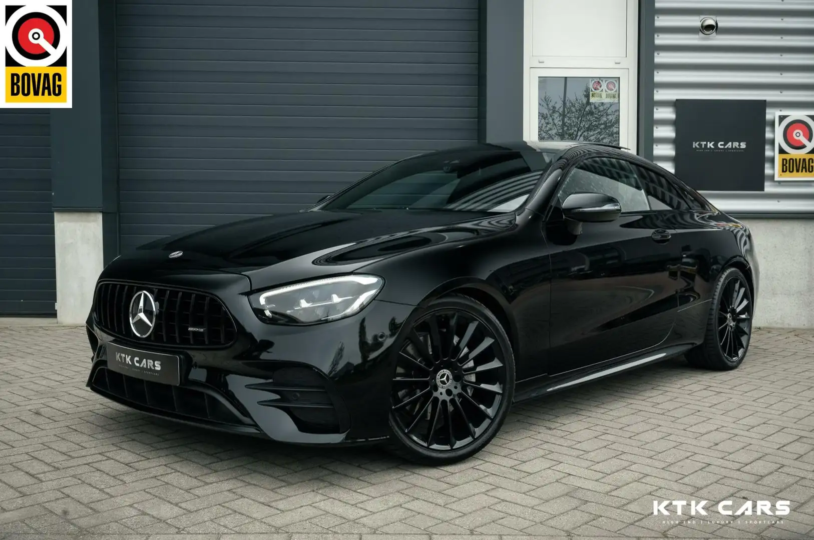 Mercedes-Benz E 200 Coupé AMG Line Pano|Sfeer|Burnmester|Camera|Cruise Negro - 1