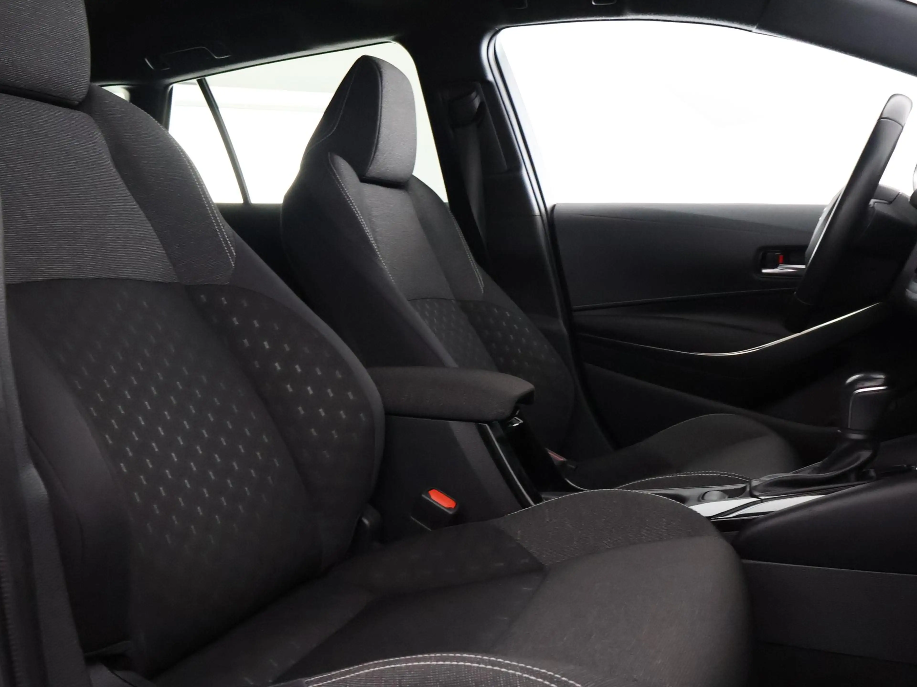 Toyota Corolla Touring Sports Hybrid 140 Business Luxury | Stoelv — photo 25