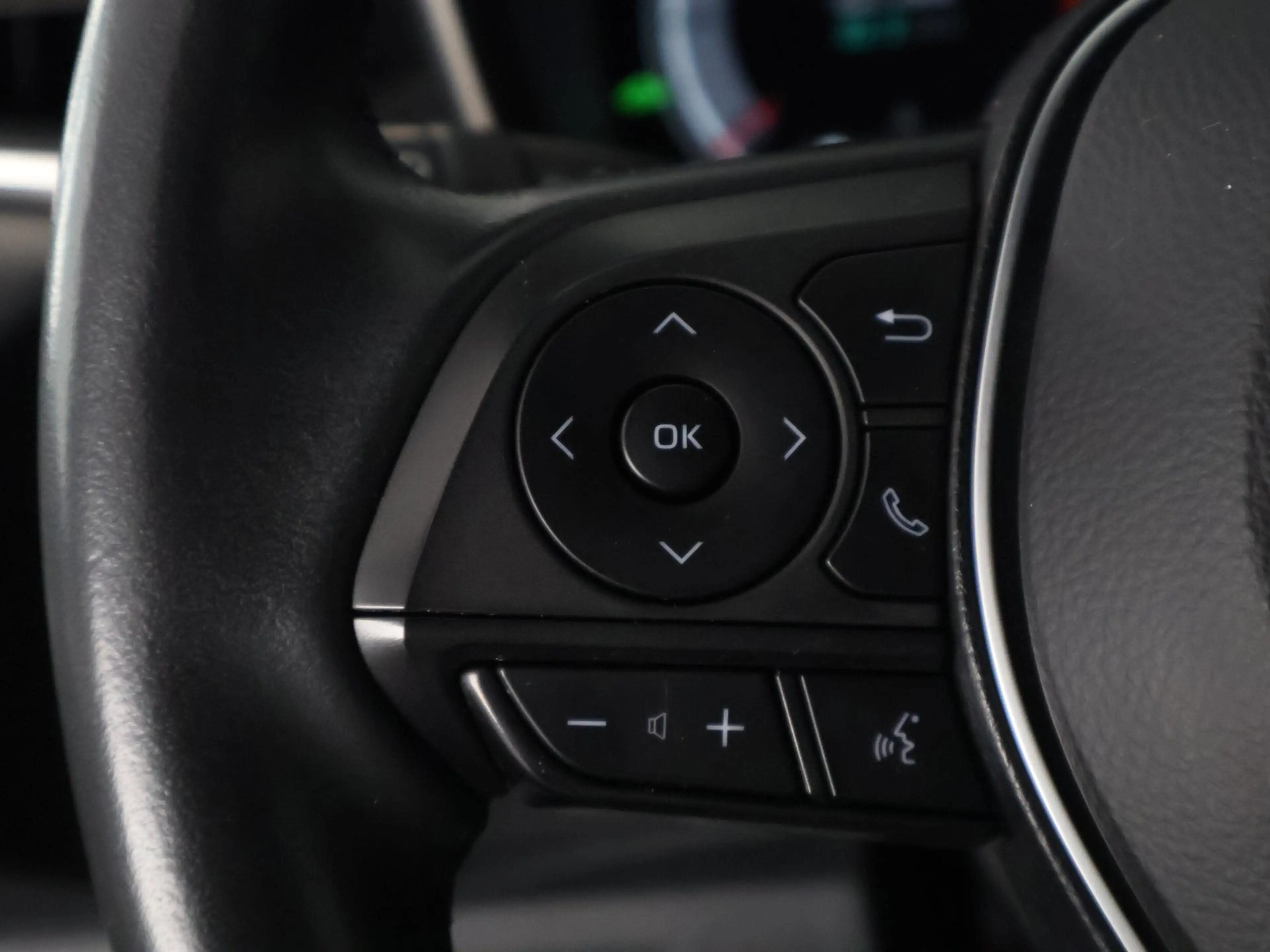 Toyota Corolla Touring Sports Hybrid 140 Business Luxury | Stoelv — photo 15