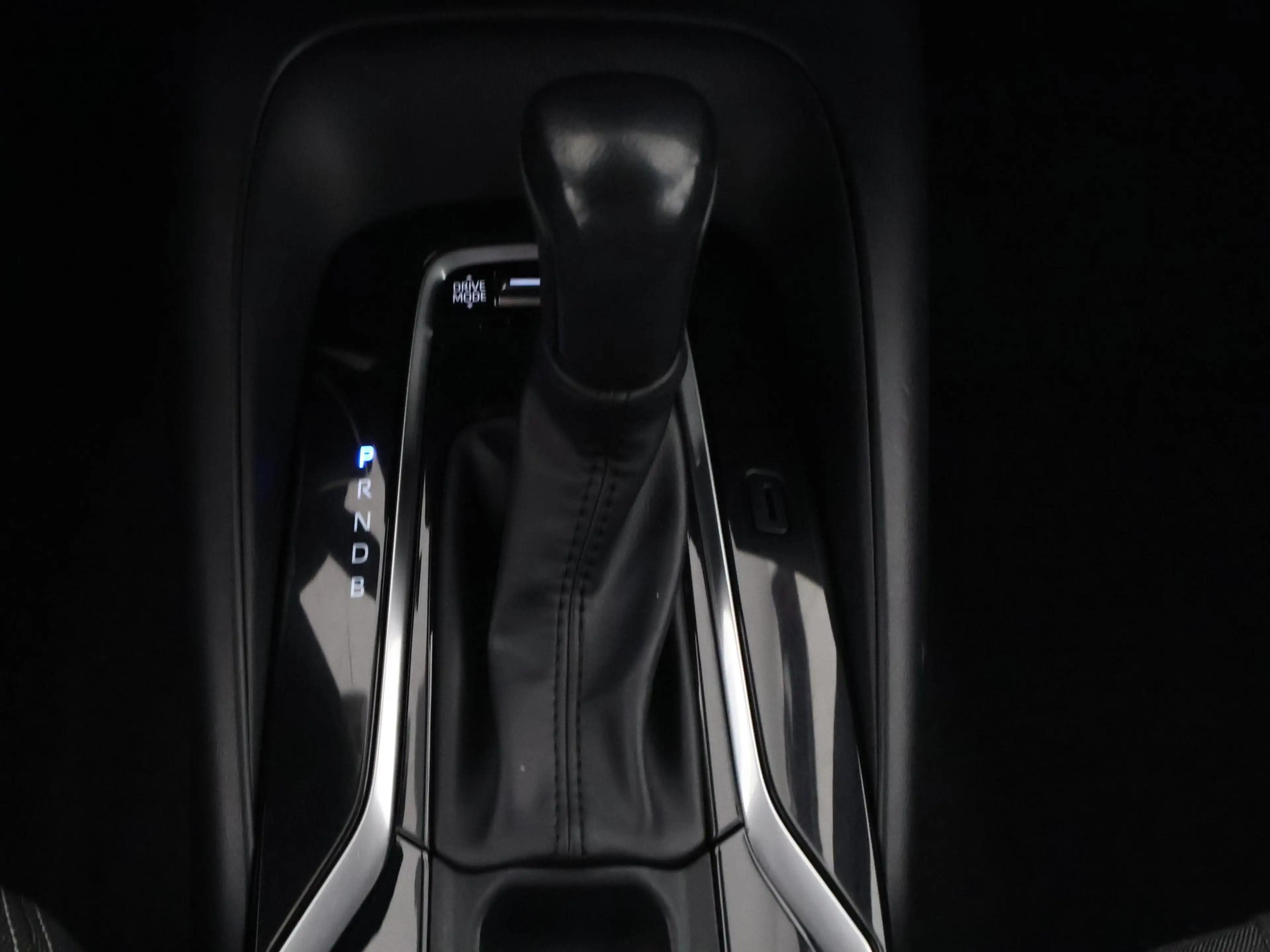 Toyota Corolla Touring Sports Hybrid 140 Business Luxury | Stoelv — photo 18