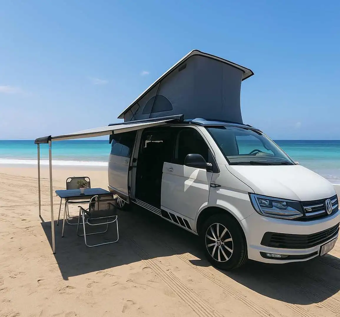 Volkswagen T6 California 2.0 TDI 204cv DSG 4Motion California Beach Bianco - 1