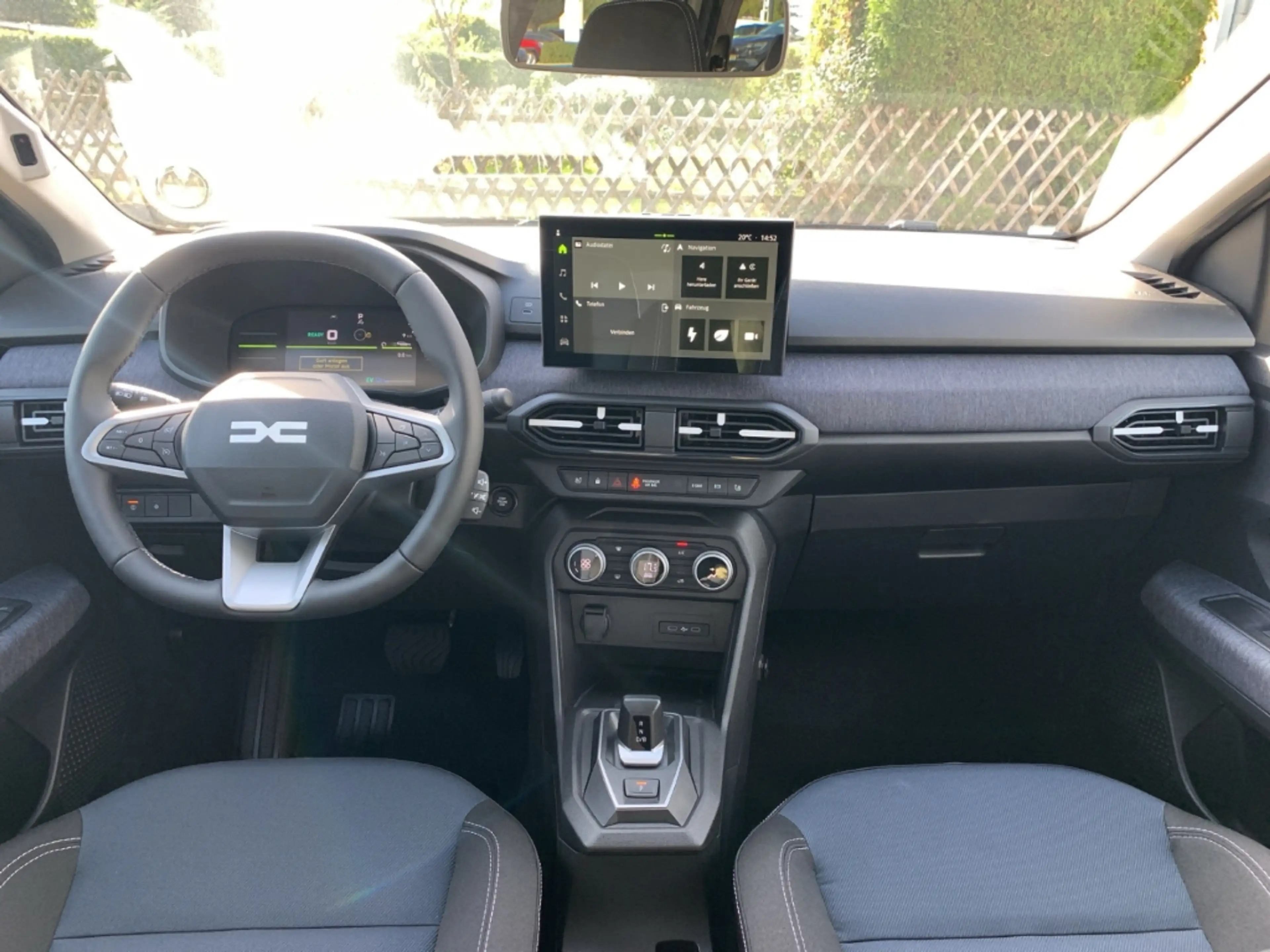 Dacia Jogger JOURNEY HYBRID 155 Journey SHZ+PDC+NAV+KAMERA+LED — photo 14