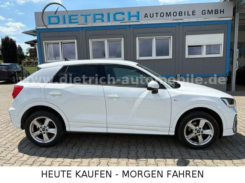 Audi Q2 TFSI S line DSG PDC SHZ LED Apple Carplay — photo 6