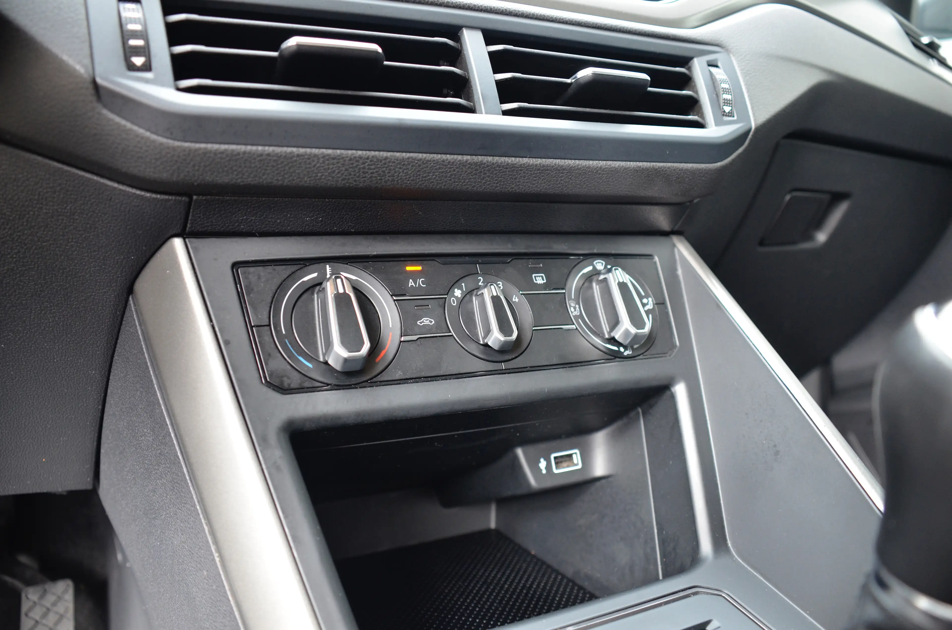 Volkswagen Polo Polo 1.0i Comfortline — photo 14
