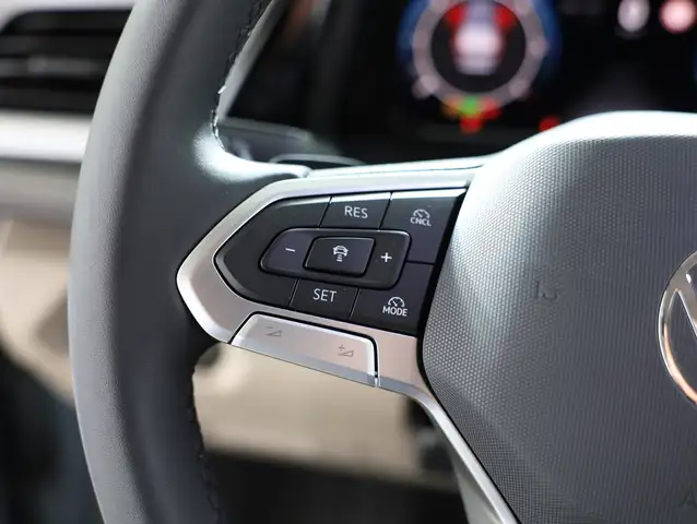 Volkswagen T7 Multivan VW T7 Multivan Business ÜH TDI Ansicht 19