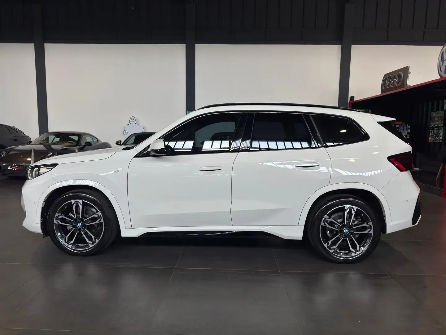 BMW X1 sDrive18d M Sport COMFORT PACK - PREMIUM PACK Blanco - 2