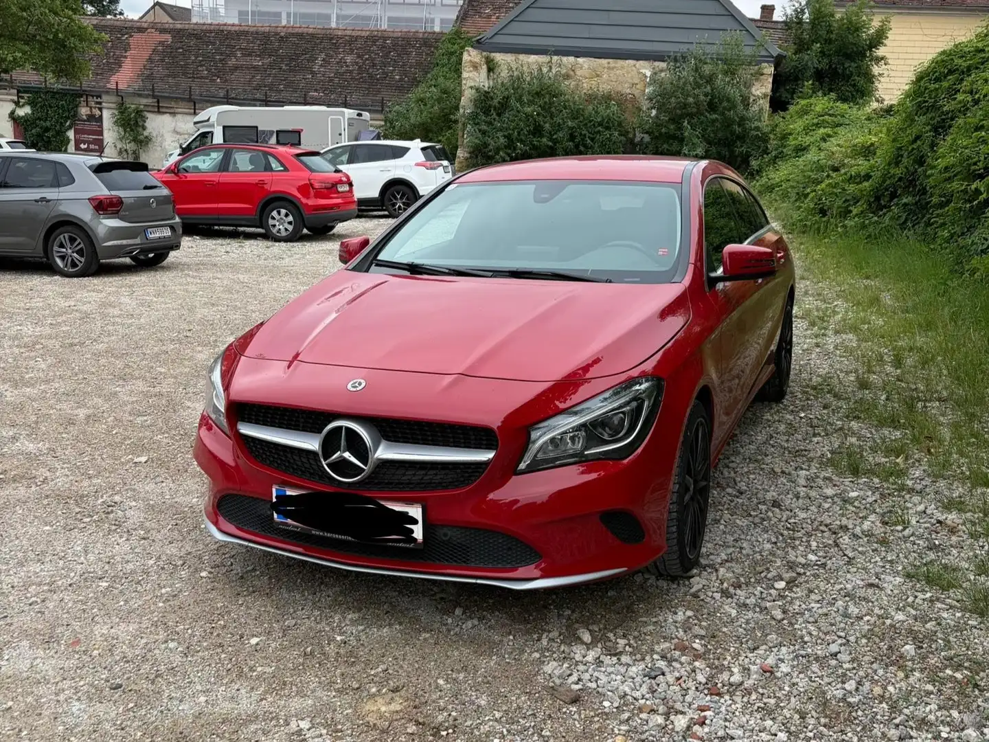 Mercedes-Benz CLA 200 CLA 200 d Shooting Brake Austria Edition Aut. Austria Edition Rot - 1