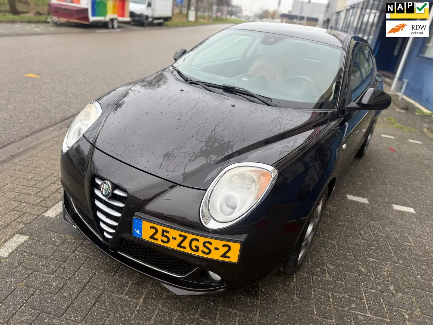 Alfa Romeo MiTo 0.9 TwinAir Distinctive Schwarz - 1