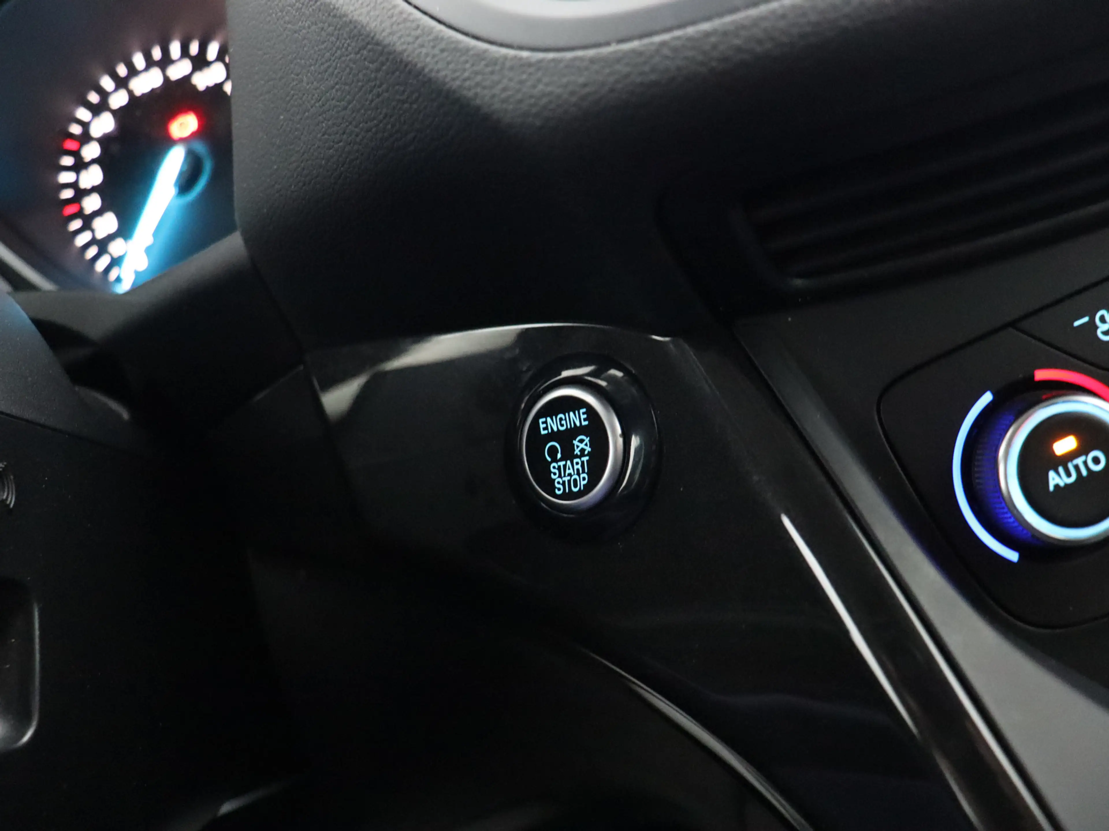 Ford Kuga 1.5 EcoBoost ST Line Apple Carplay/Android Auto, C — photo 41
