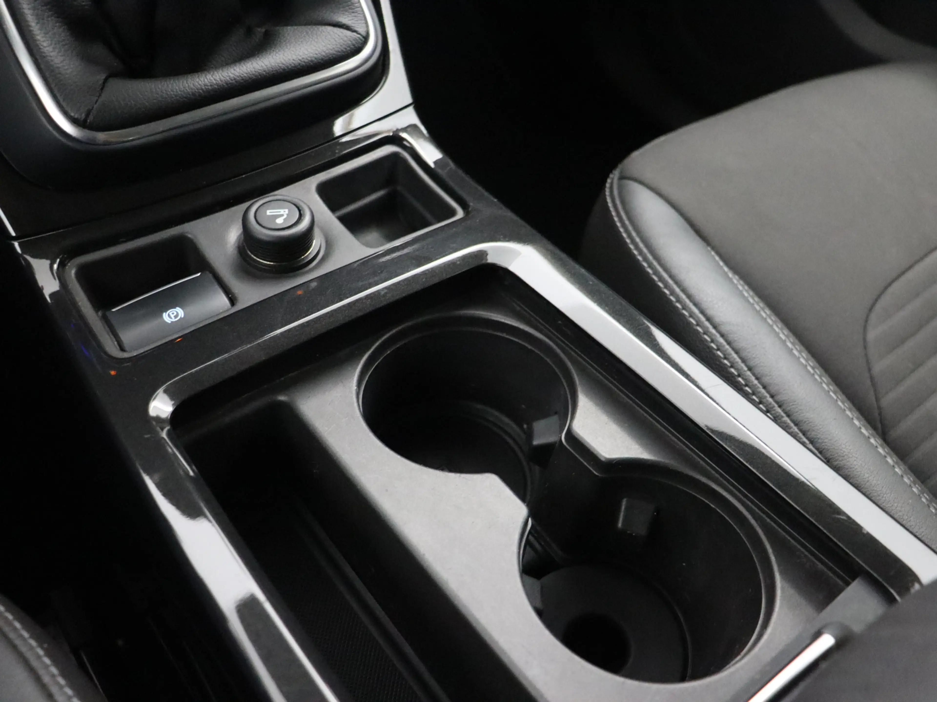 Ford Kuga 1.5 EcoBoost ST Line Apple Carplay/Android Auto, C — photo 26