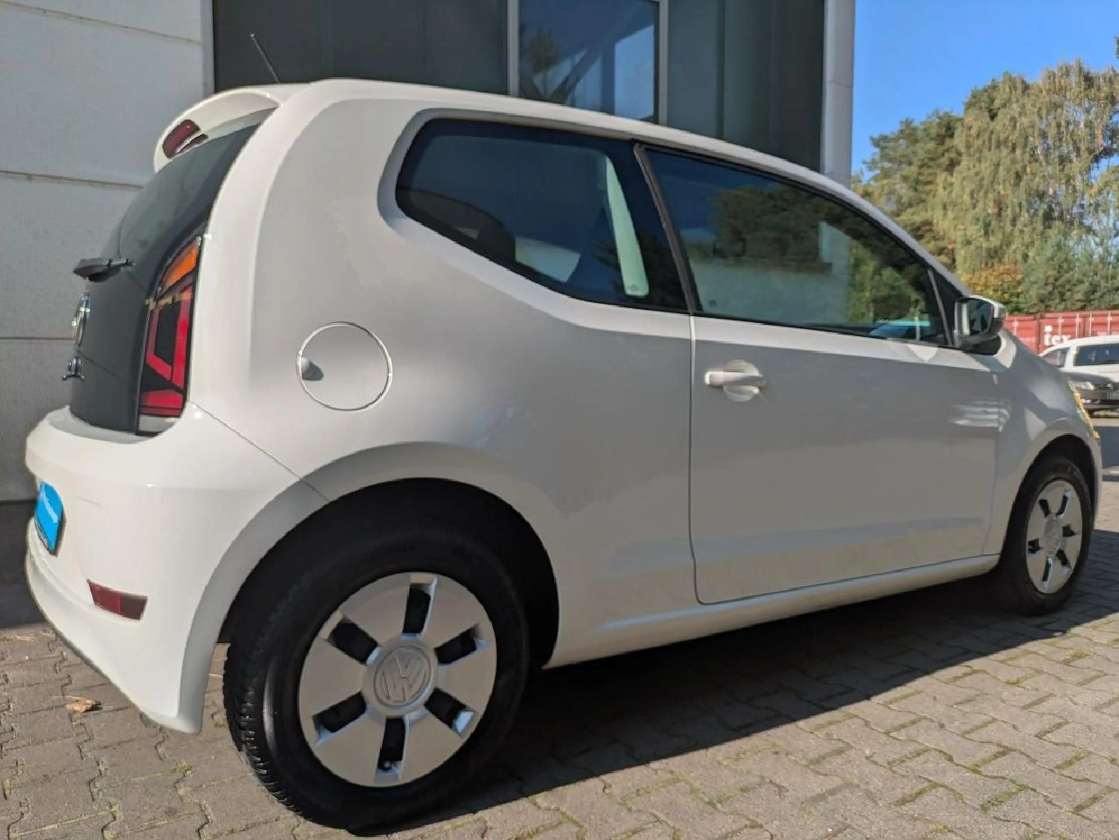 Volkswagen up! up! 1.0 move up! *Klima,Bluetooth* — photo 3