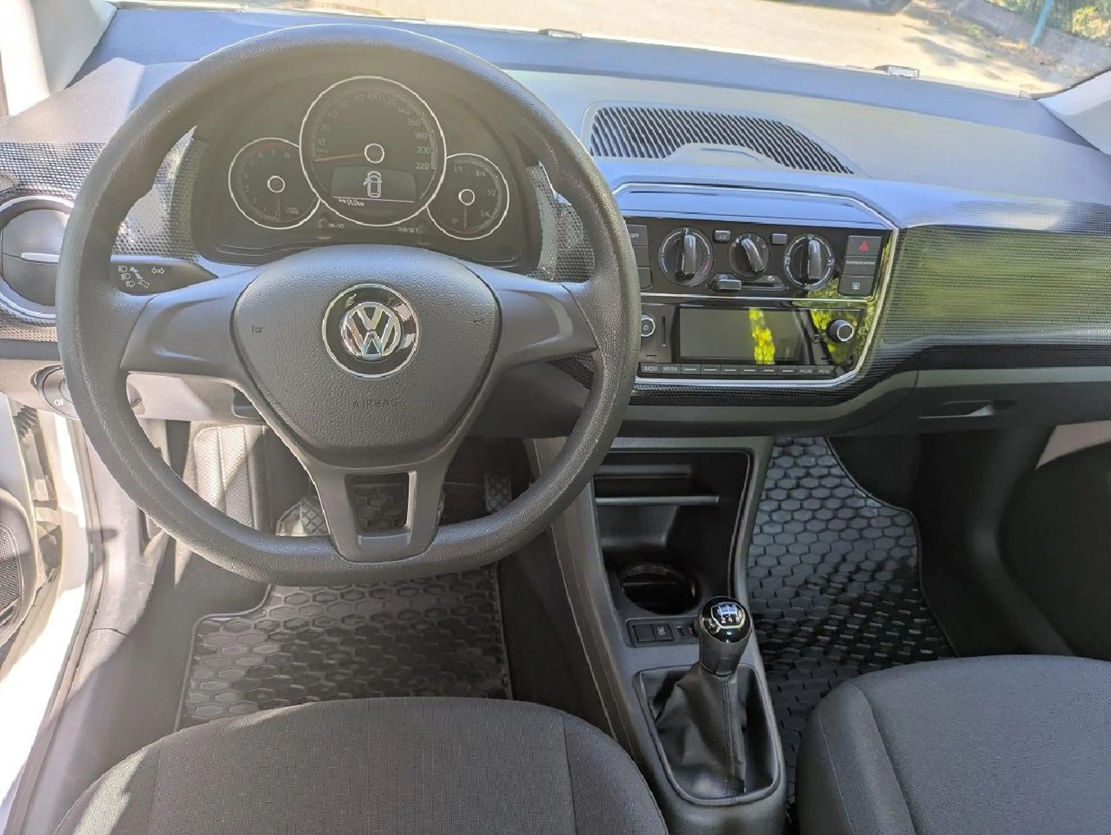 Volkswagen up! up! 1.0 move up! *Klima,Bluetooth* — photo 9