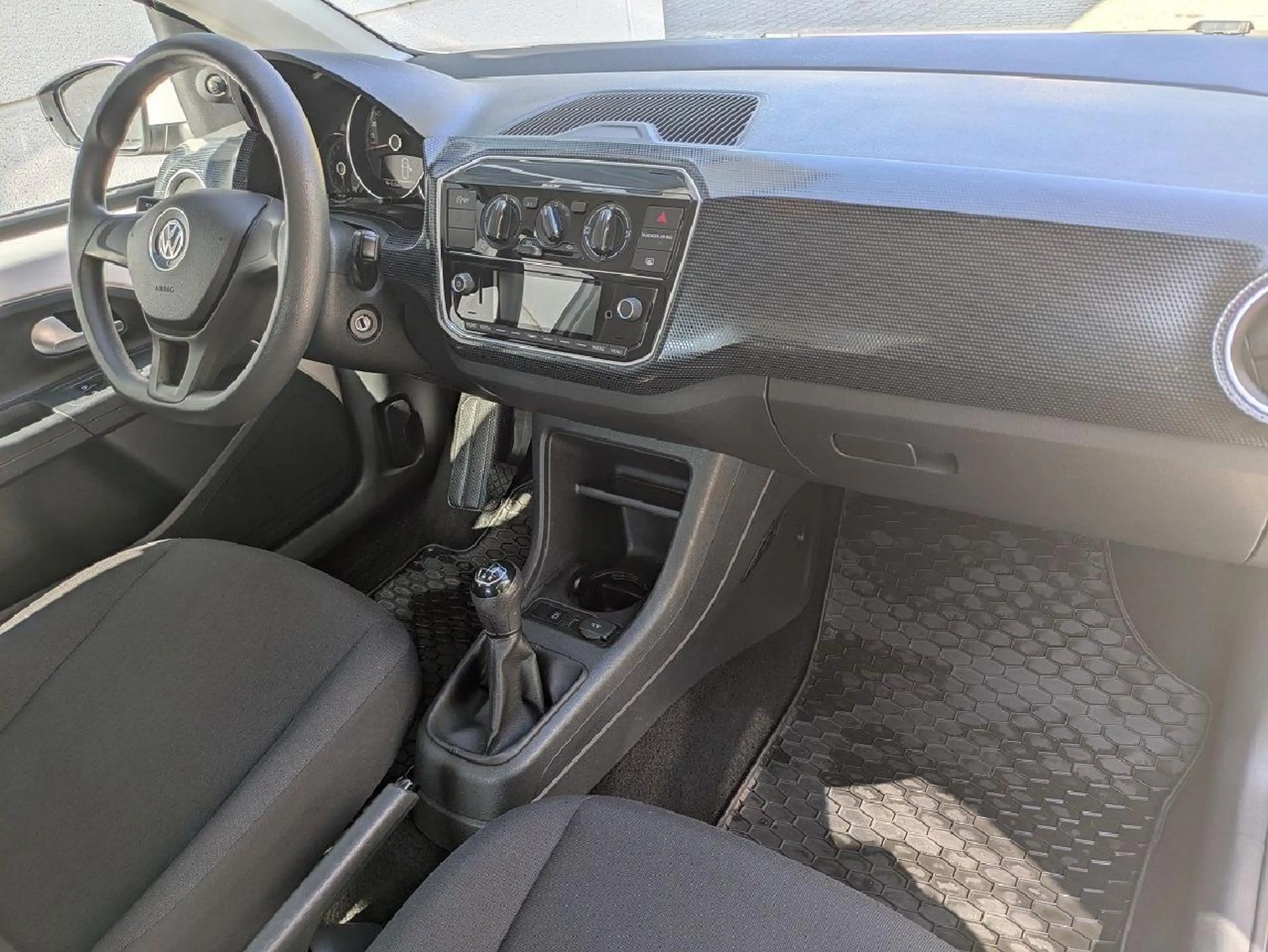 Volkswagen up! up! 1.0 move up! *Klima,Bluetooth* — photo 5