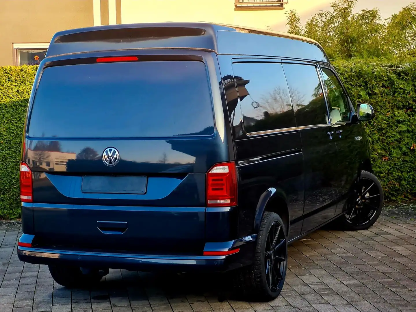 Volkswagen T6 Transporter T6 Kasten Hoch & LANG 4Motion DSG Allrad 150 kW Blau - 2