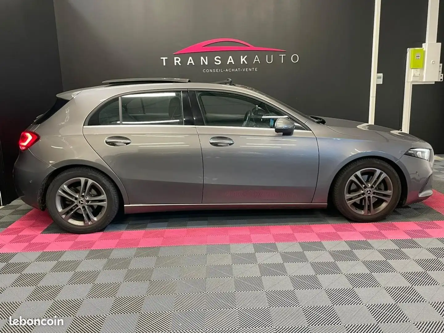 Mercedes-Benz A 200 MERCEDES BUSINESS 200 7G-DCT 163 ch TOIT OUVRANT SECONDE MAIN ORIGINE FRANCE Gris - 2