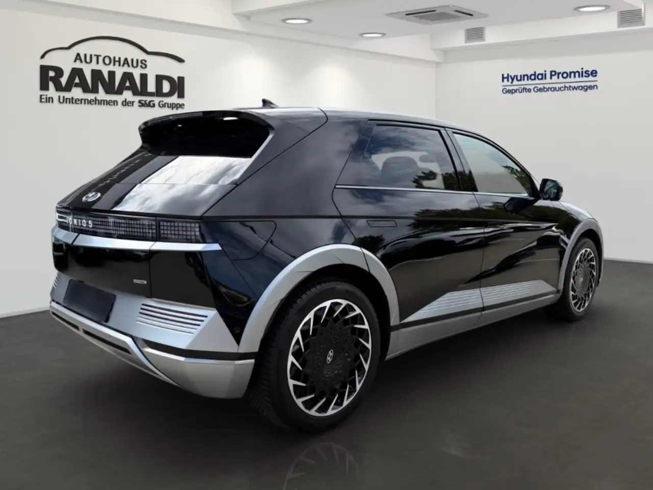 Hyundai Ioniq 5 Uniq Elektro 4WD++GARANTIE 12/30!++77KWh, миниатюра 3