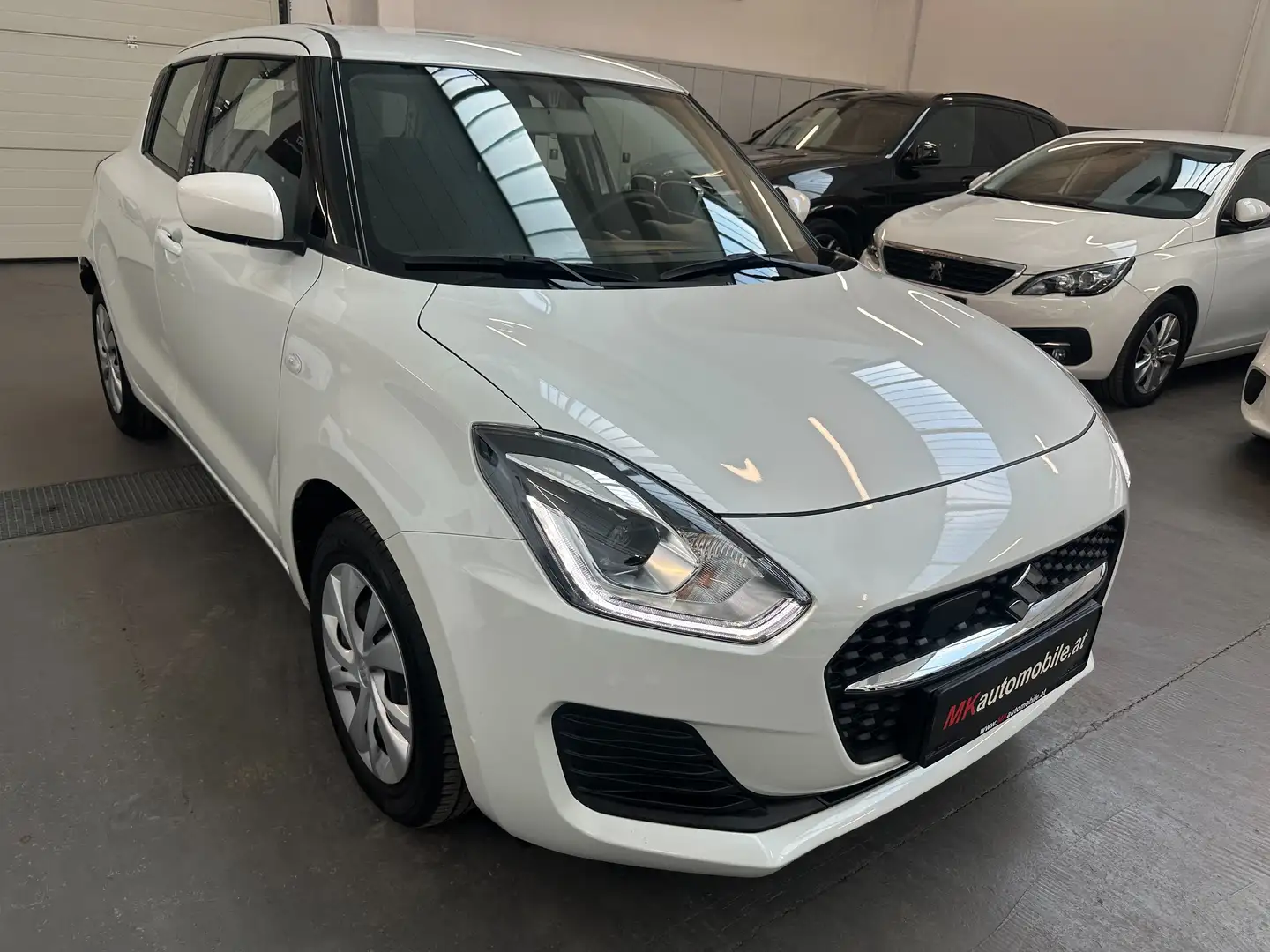 Suzuki Swift 1,2 Hybrid DualJet Clear Weiß - 1
