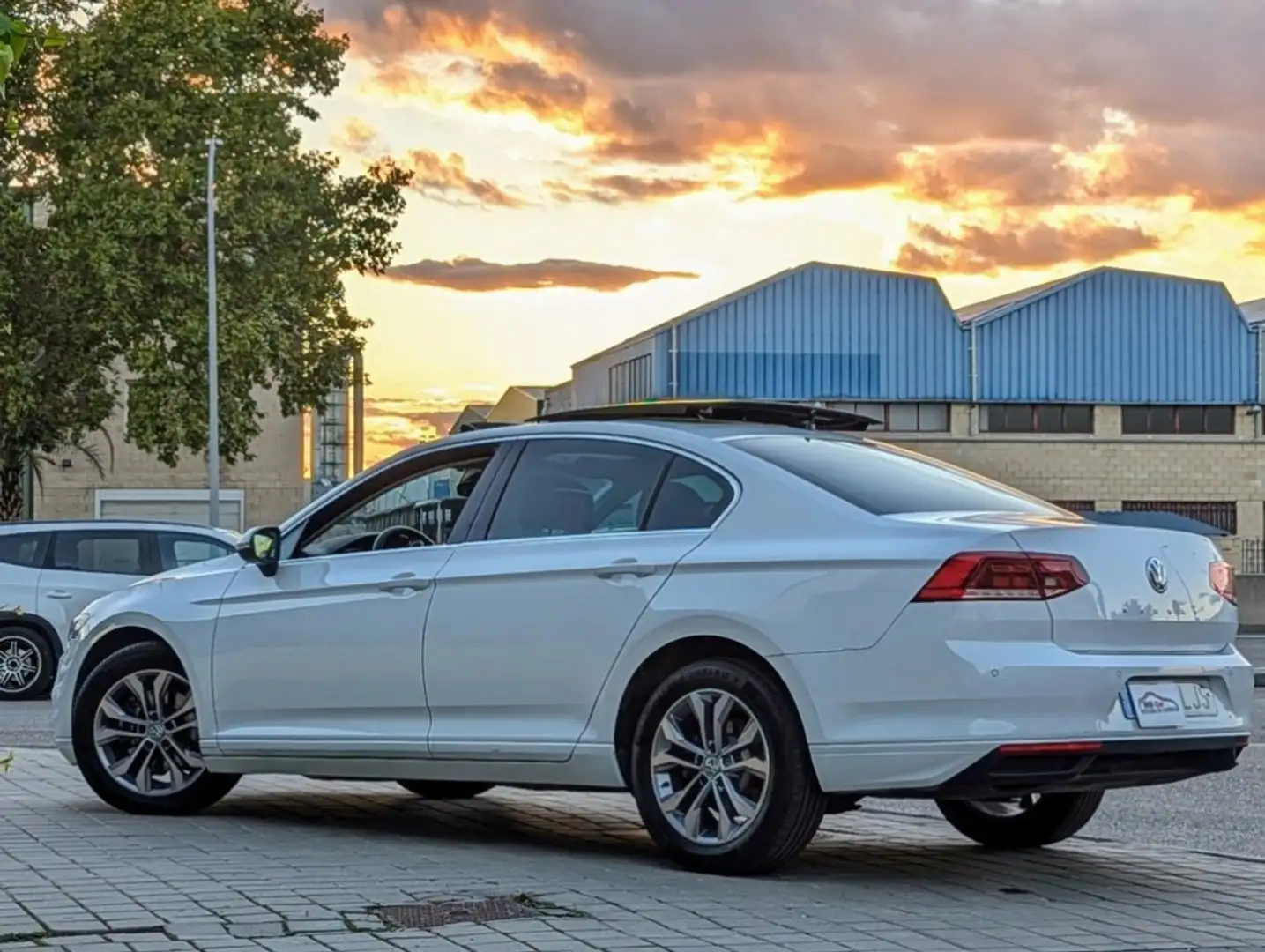 Volkswagen Passat 2.0TDI Advance DSG7 110kW Blanco - 1