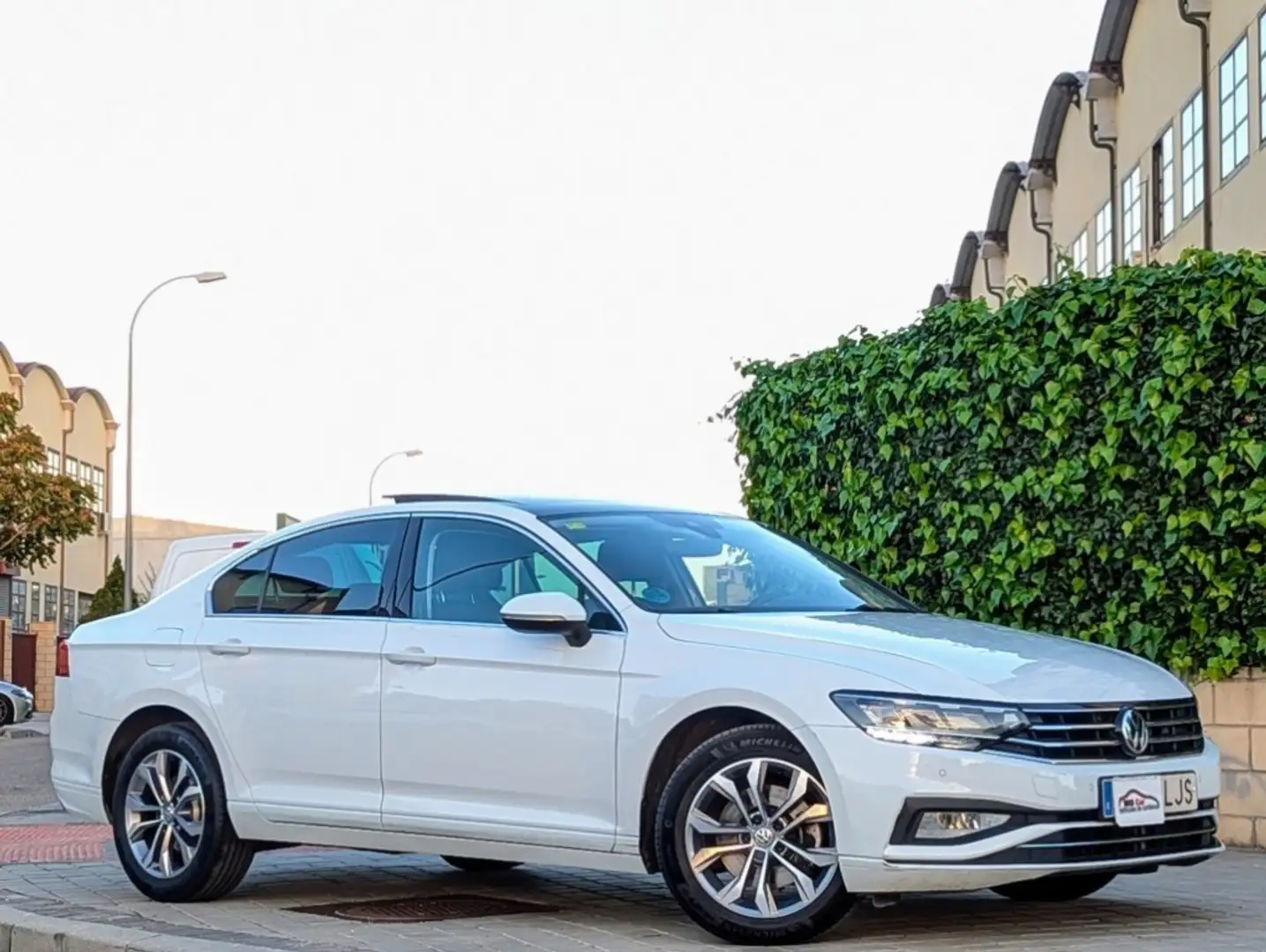 Volkswagen Passat 2.0TDI Advance DSG7 110kW Blanco - 2