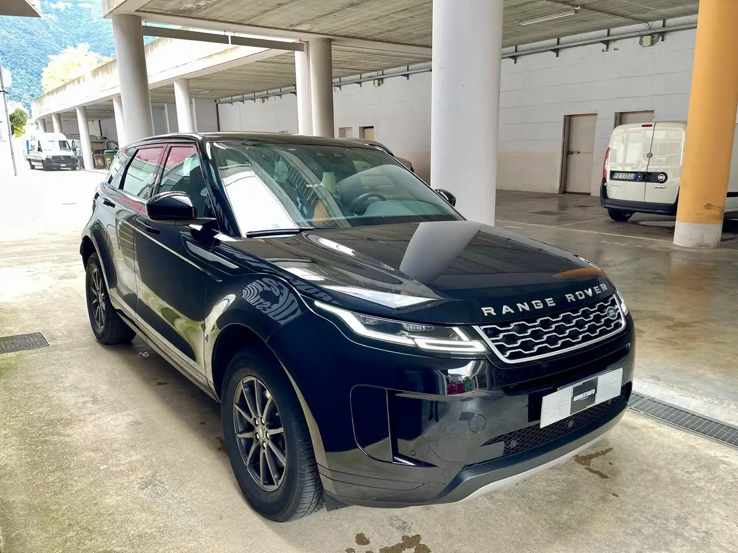 Land Rover Range Rover Evoque 2.0 D 150 CV Schwarz - 2