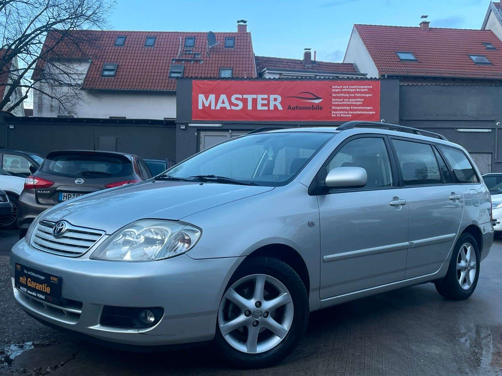 Second hand Toyota Corolla 1.6