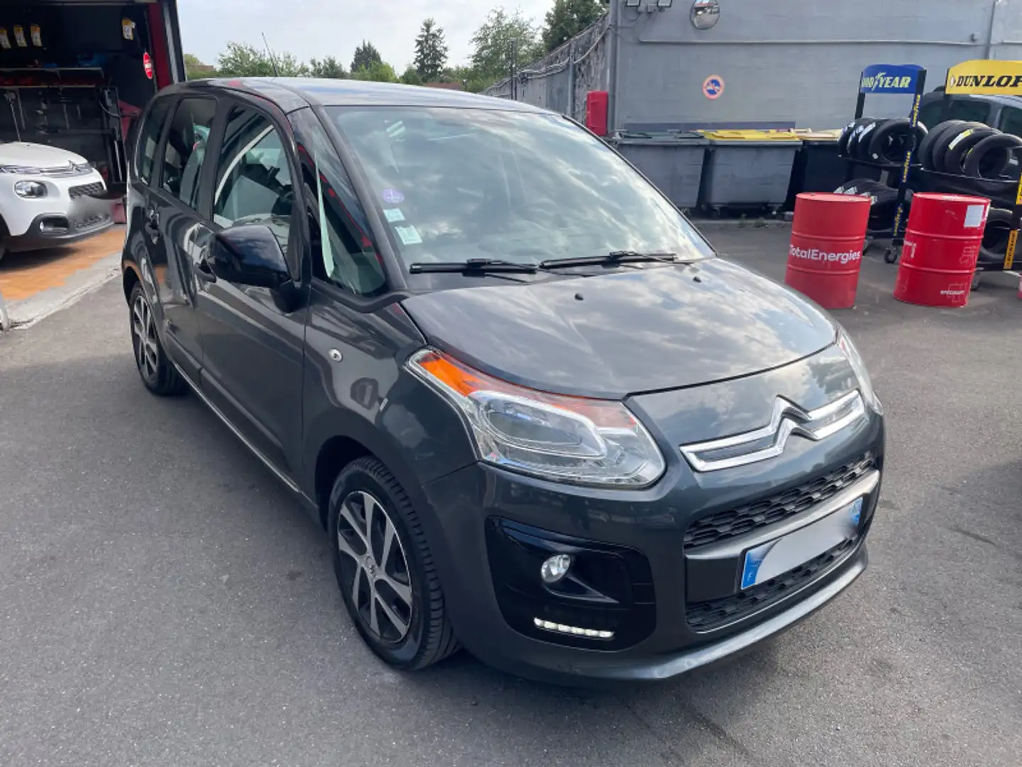 Citroen C3 Picasso PURETECH 110 CONFORT 1ERE MAIN Gris - 2