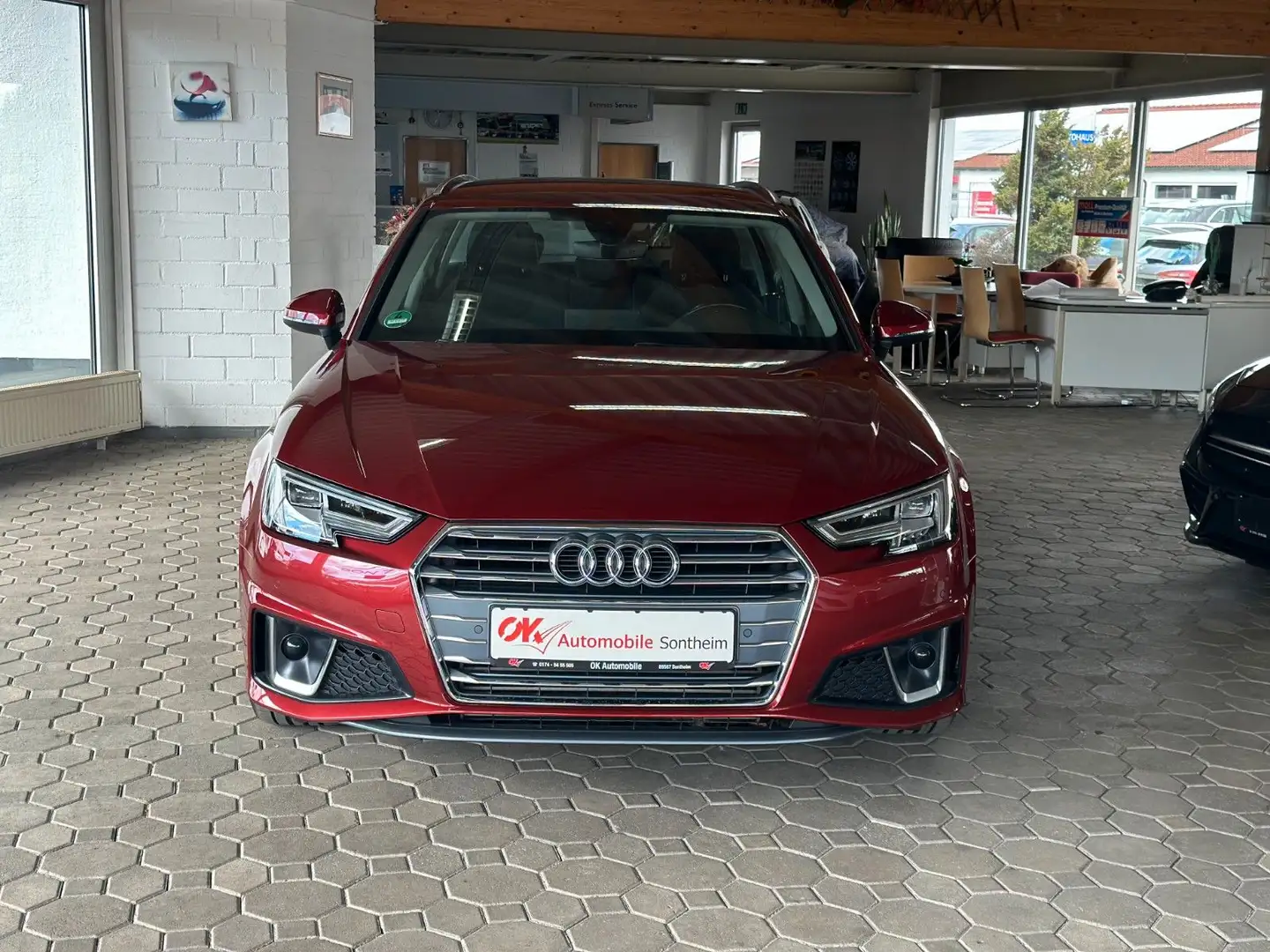 Audi A4 Avant 40 TFSI sport*Nav*LED*S-Line Selection Rouge - 2