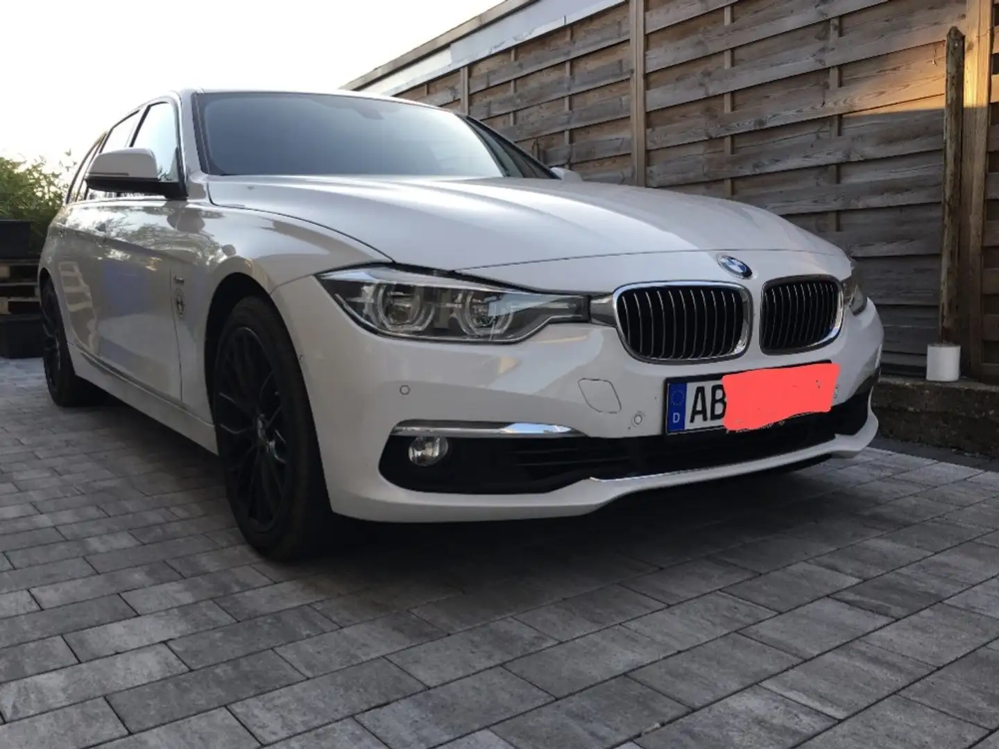 BMW 330 330d Luxury Line Weiß - 1
