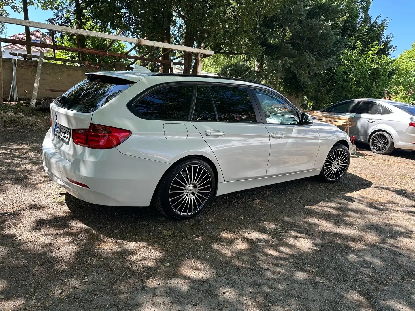 BMW 316 316d Touring - 1