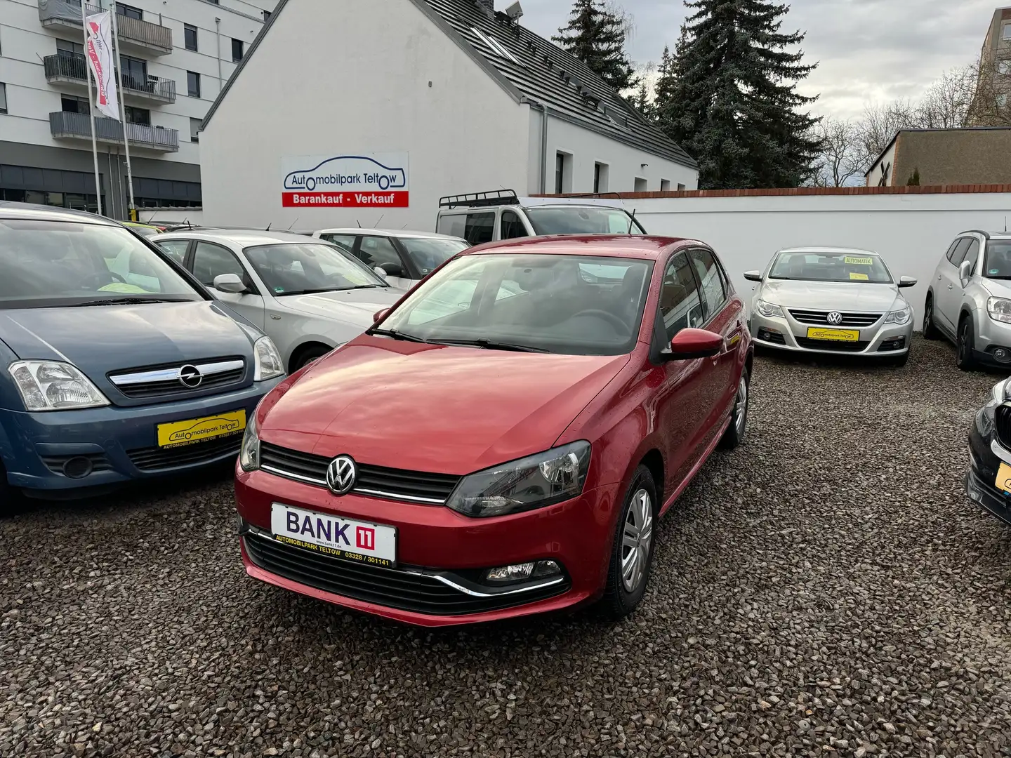 Volkswagen Polo Trendline *1. Hand* Rojo - 1