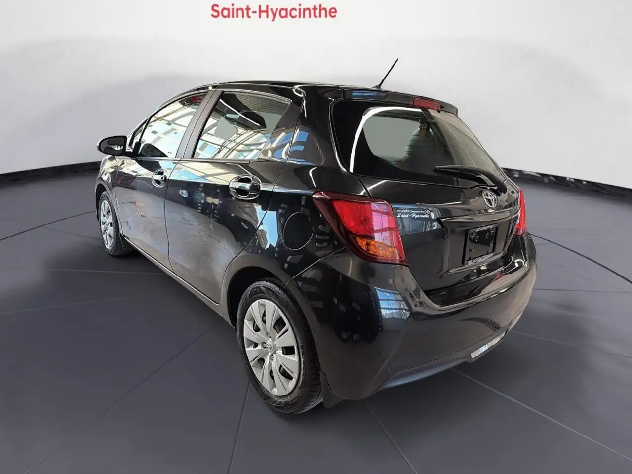 Toyota Yaris снимка Toyota Yaris